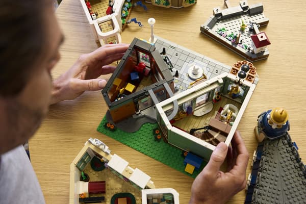 LEGO Icons 11371 Shoppinggata