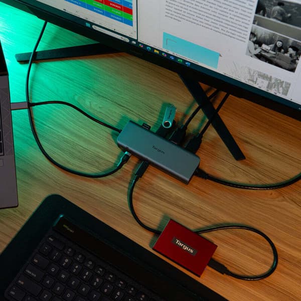 Targus USB-C Dual Video 140W Pass-Thru-docka / USB-hubb