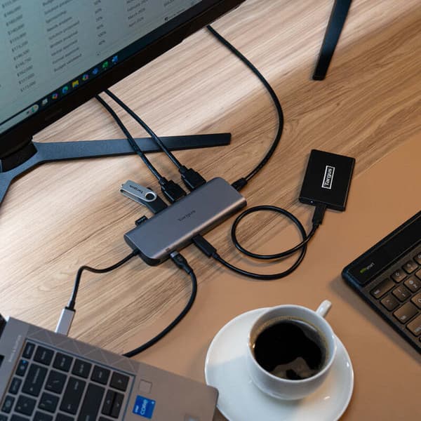 Targus USB-C Dual Video 140W Pass-Thru-docka / USB-hubb