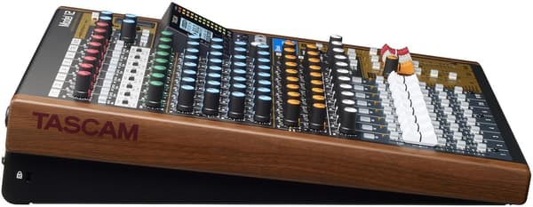 Tascam Model 12 digital-mixer