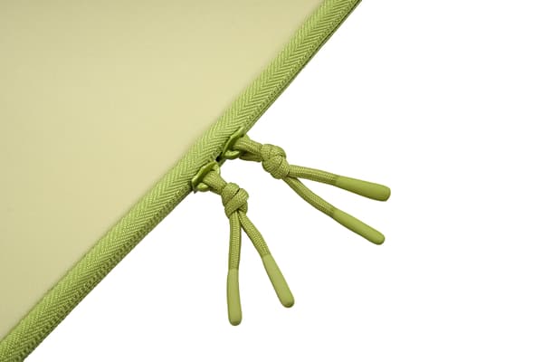 Tucano One skyddsfodral, MacBook Neo 13", gul