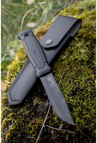 Mora Garberg Black Carbon Leather -kniv