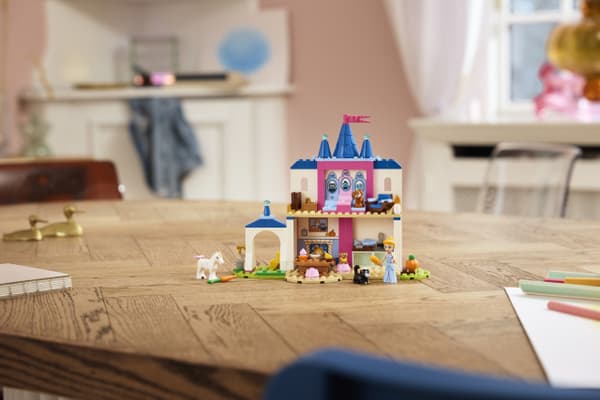 LEGO Disney Princess 43283 – Askungens slott och djurvänner