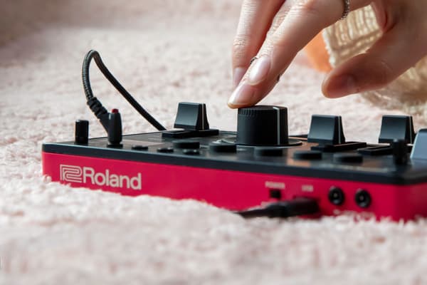 Roland E-4 Voice Tweaker -vokalprocessor