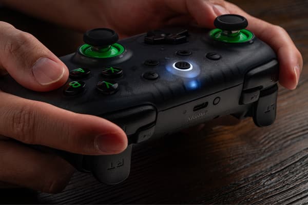 8BitDo Ultimate 2C trådlös PC-spelkontroll, svart