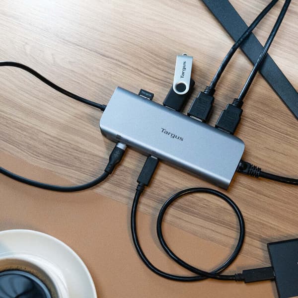 Targus USB-C Dual Video 140W Pass-Thru-docka / USB-hubb