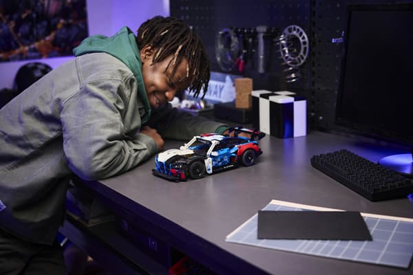LEGO Technic 42226 BMW M4 GT3 EVO tävlingsbil