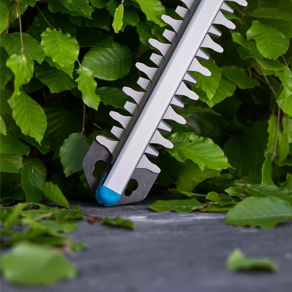 GARDENA EasyCut 55/18V batterihäcksax och batteri