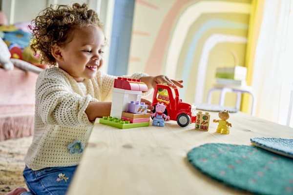 LEGO DUPLO Peppa Pig 10468 Traktor och marknadsstånd