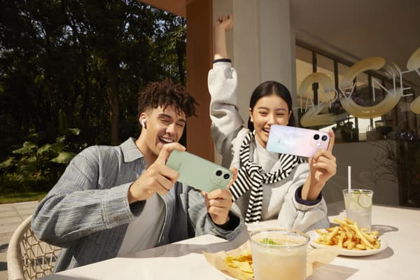 Oppo Enco Buds 3 Pro trådlösa öronsnäckor, vit