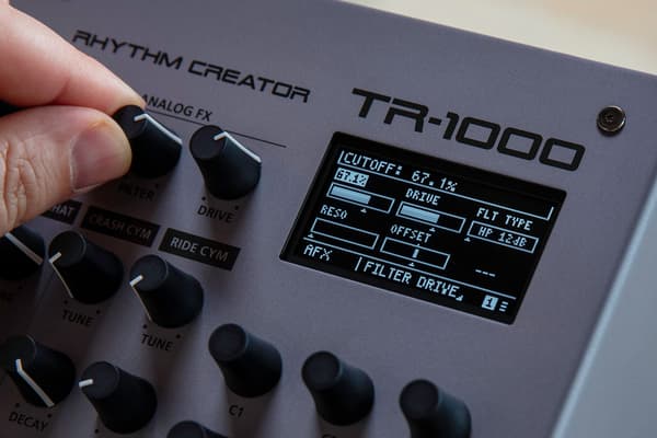 TR-1000 Rhythm Creator trummaskin