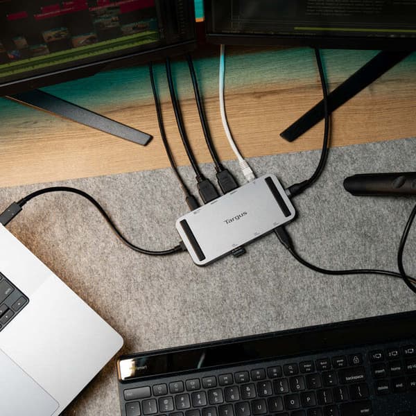 Targus USB4 Dual Video 140W Pass-Thru-docka / USB-hubb