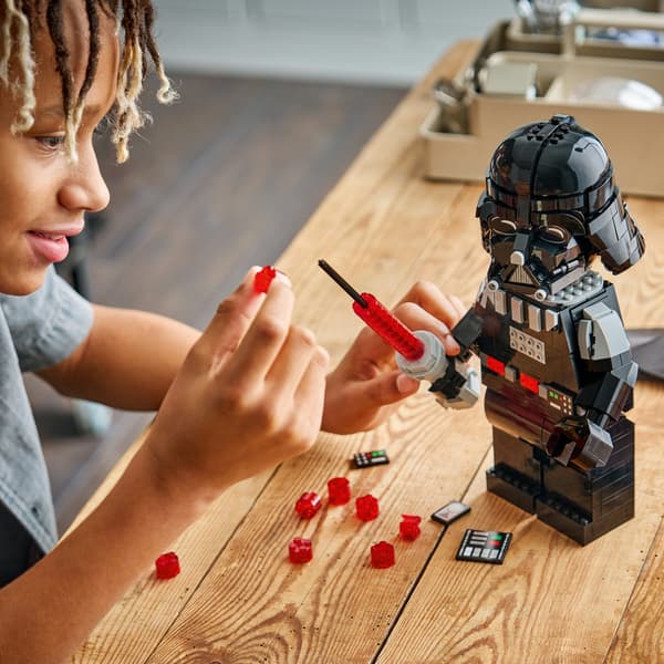 LEGO Star Wars 75461 Stor Darth Vader-minifigur