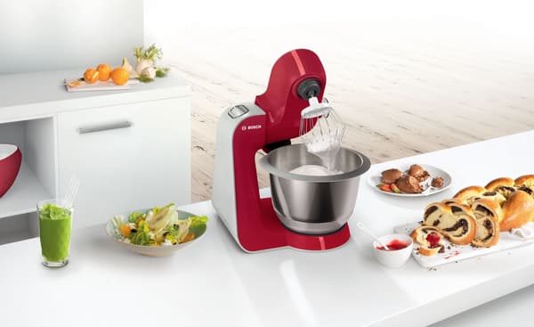 Bosch MUM58720 köksmaskin, 3,9 l, röd