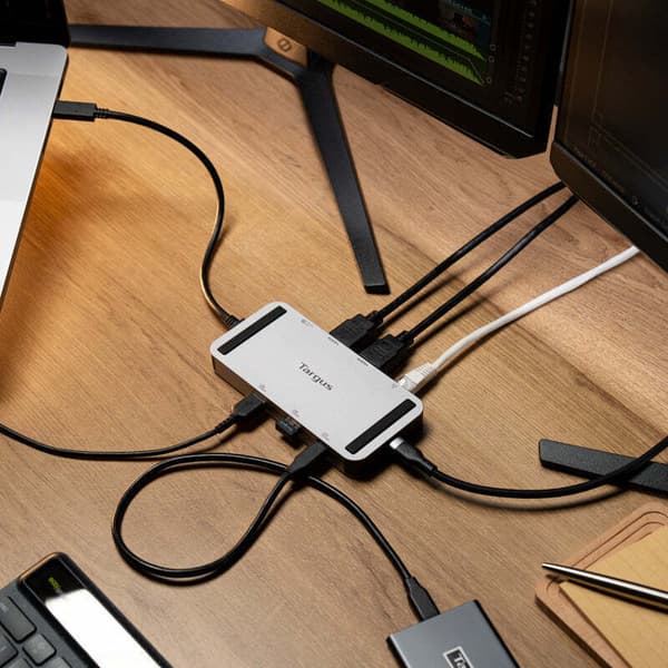 Targus USB4 Dual Video 140W Pass-Thru-docka / USB-hubb