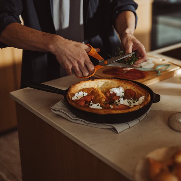 Fiskars Folken Gjutjärnspanna, 28 cm
