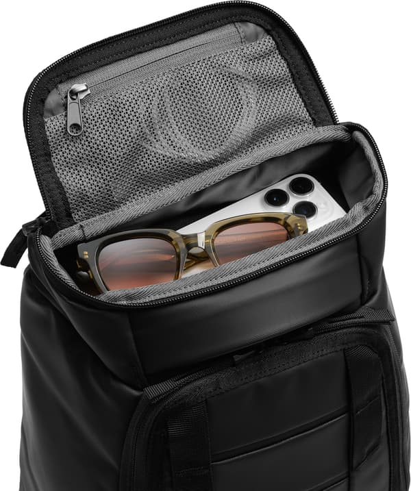 Db Hugger Backpack 20L -ryggsäck, sandgrå