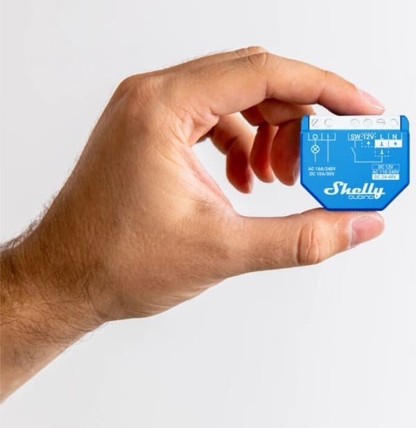 Shelly Qubino Wave 1 reläbrytare för Z-Wave-system.