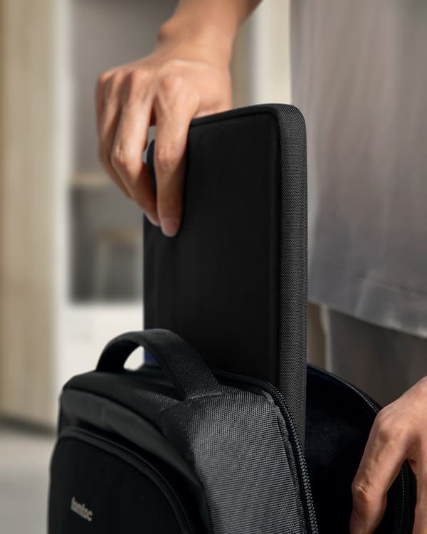 tomtoc Light-A18 laptopsleeve, 14,4", svart