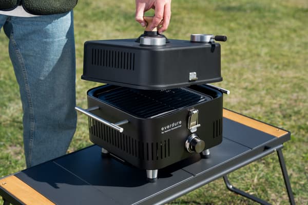 Everdure Cube Proflame 360 gasolportabelgrill, svart