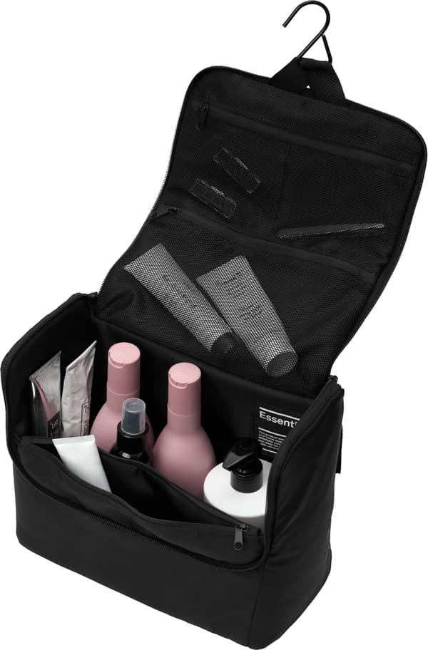 Db Essential Washbag M -hygienpåse, black out