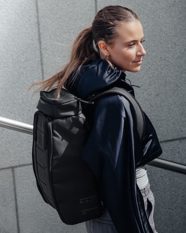 Db Hugger Backpack 20L -ryggsäck, black out