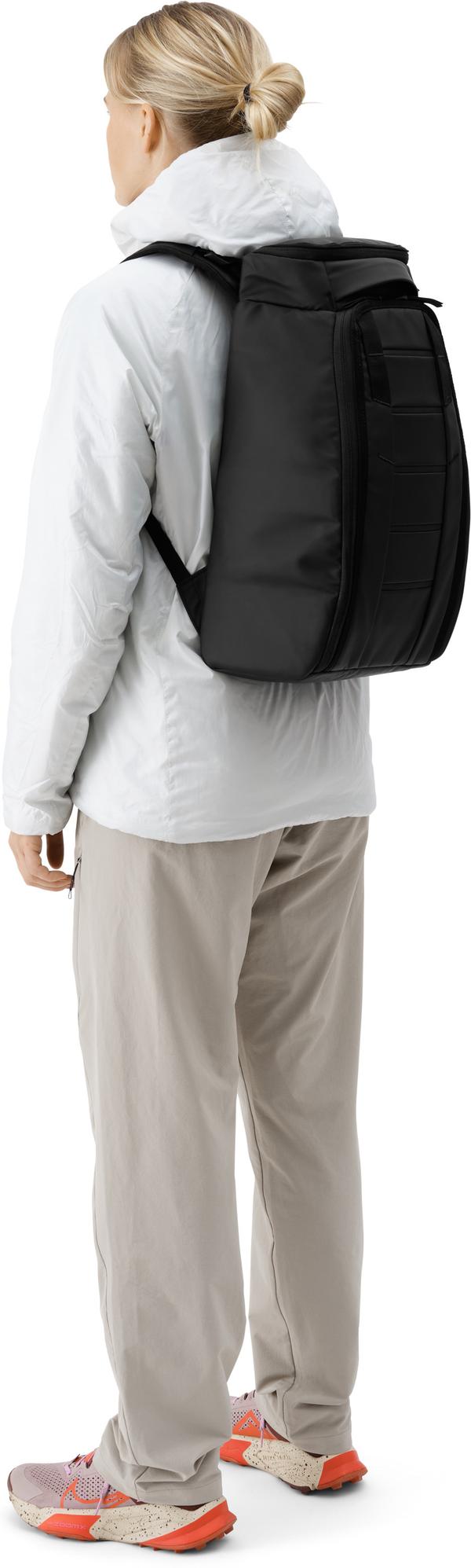Db Hugger Backpack 20L -ryggsäck, sandgrå
