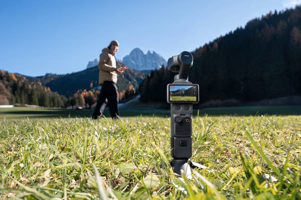 DJI Osmo Pocket 4 Creator Combo videokamera