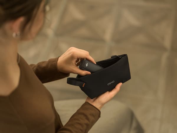 DJI Osmo Pocket 4 Creator Combo videokamera