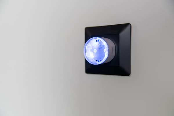 Shelly Plug PM Gen3 smart vägguttag, svart