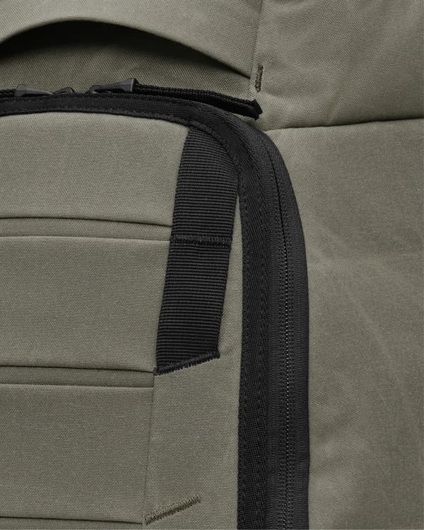 Db Hugger Ryggsäck 25L, skogsgrön