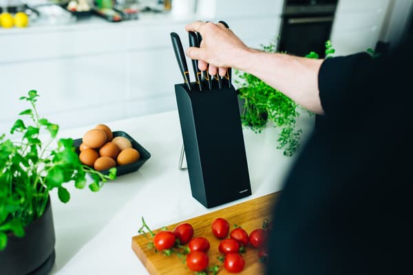 Fiskars Edge -knivställ + knivset, 5 delar