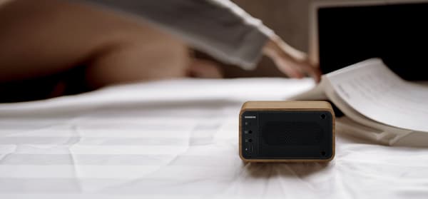 Sangean WR-8 FM-radio med Bluetooth, valnöt