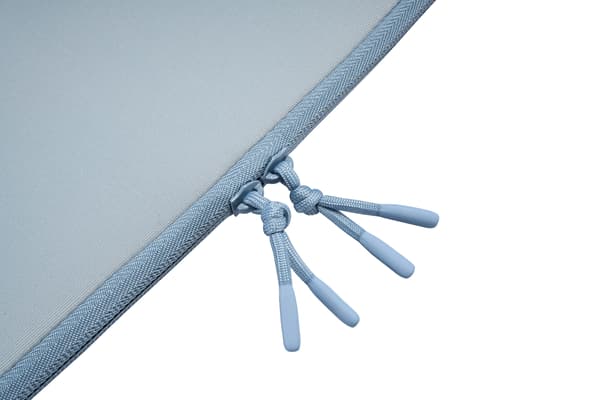 Tucano One skyddsfodral, MacBook Neo 13", silver