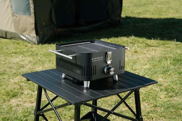 Everdure Cube Proflame 360 gasolportabelgrill, svart