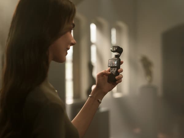 DJI Osmo Pocket 4 Creator Combo videokamera