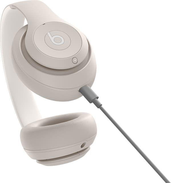 Beats Studio Pro trådlösa hörlurar, sand