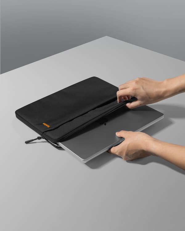 tomtoc Light-A18 laptopsleeve, 14,4", svart