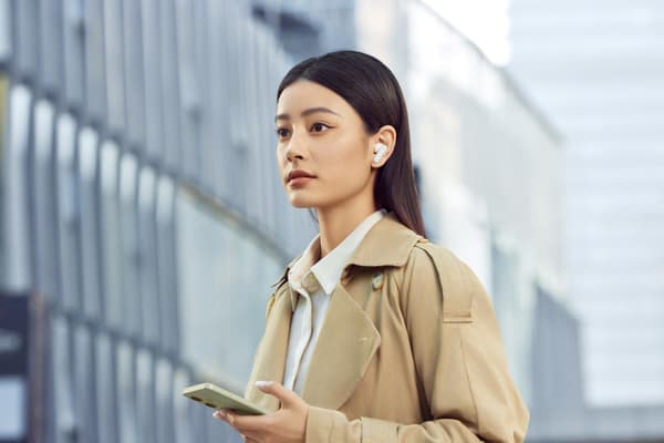 Oppo Enco Buds 3 Pro trådlösa öronsnäckor, vit