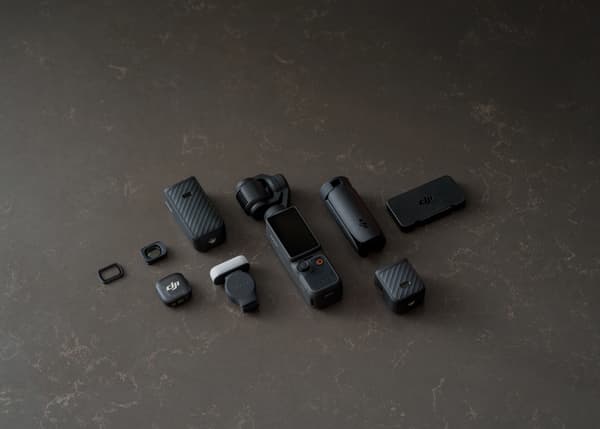 DJI Osmo Pocket 4 Creator Combo videokamera