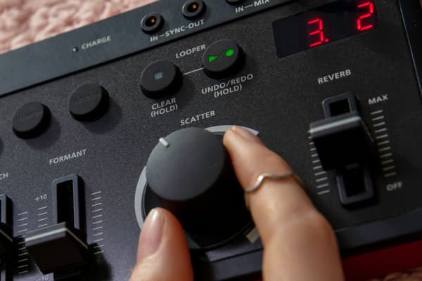 Roland E-4 Voice Tweaker -vokalprocessor