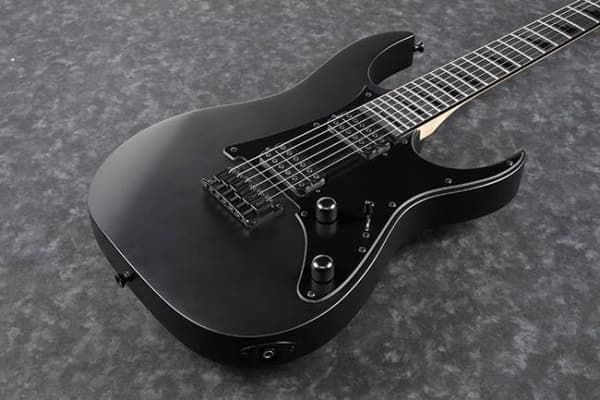 Ibanez GRGR131EX-BKF elgitarr, Black Flat