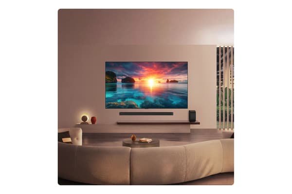 LG 65" OLED evo G6 – 4K TV med väggfäste