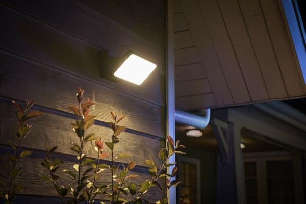 Philips Hue Discover Outdoor smartlygte, sort, 2300 lm