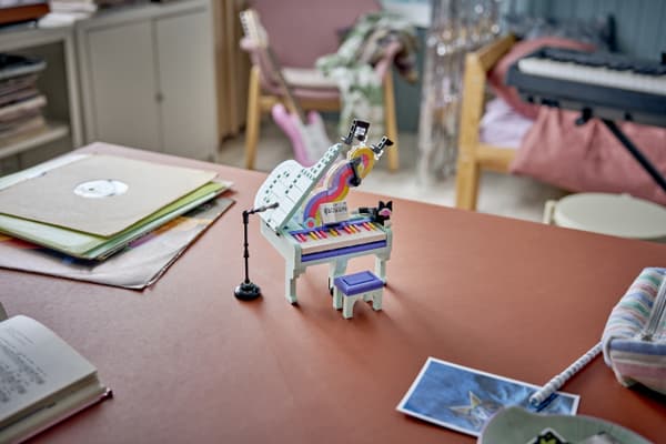 LEGO Creator 31392 – Dekorativt piano och katt