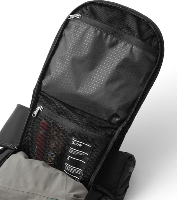 Db Snow Pro Backpack 25L -ryggsäck, black out