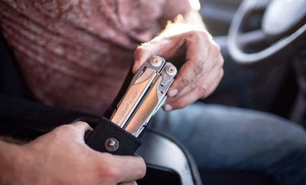 Leatherman Surge multifunktionsverktyg, svart