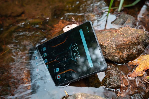 Oukitel RT8 veden- ja iskunkestävä tabletti