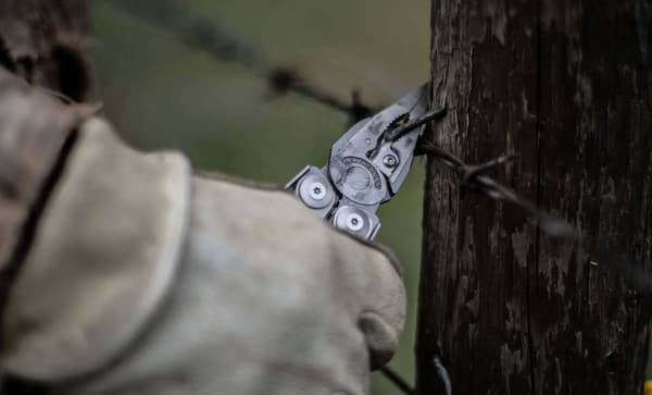 Leatherman Surge multifunktionsverktyg, svart