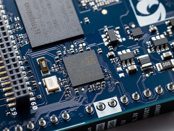 Arduino UNO Q 2G utvecklingskort